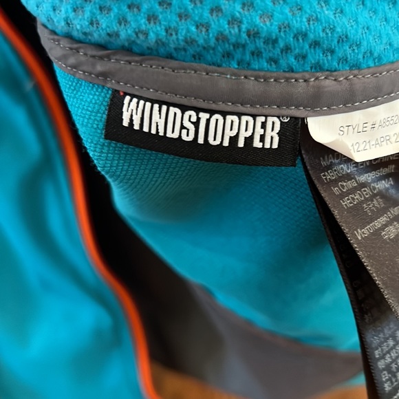 Marmot Soft Shell Jacket with Gore Windstopper material - Picture 10 of 10